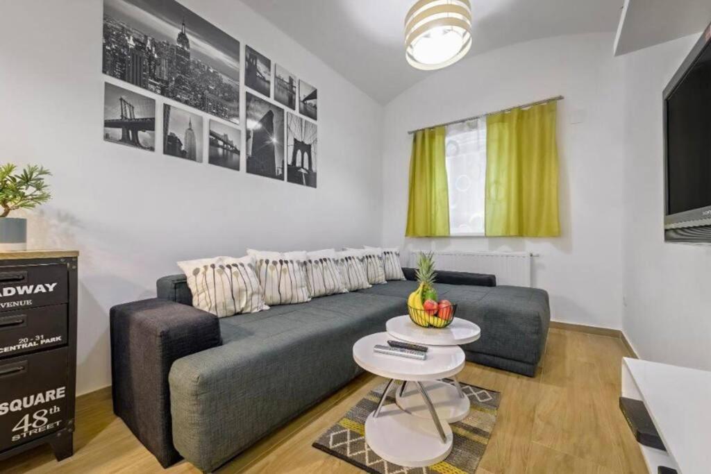 One Downtown Apartment Zagreb Bagian luar foto